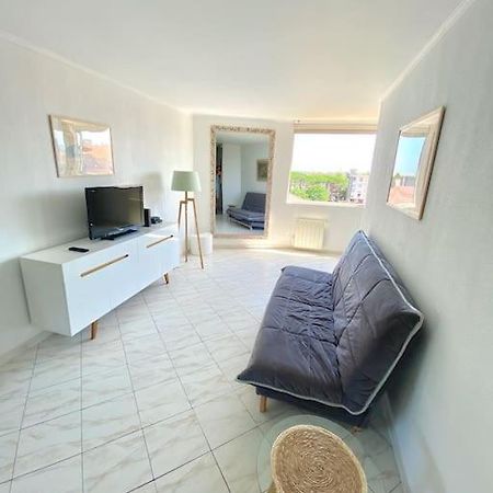 Appartement Spacieux 65M2, Avec Piscine Et Parking Fréjus Екстериор снимка