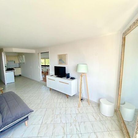 Appartement Spacieux 65M2, Avec Piscine Et Parking Fréjus Екстериор снимка