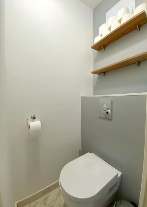 Appartement Spacieux 65M2, Avec Piscine Et Parking Fréjus Екстериор снимка